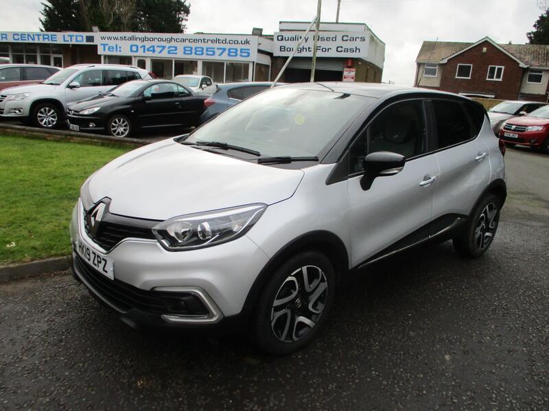 RENAULT CAPTUR 1.5 DCi ICONIC SUV DIESEL 5 DOOR.