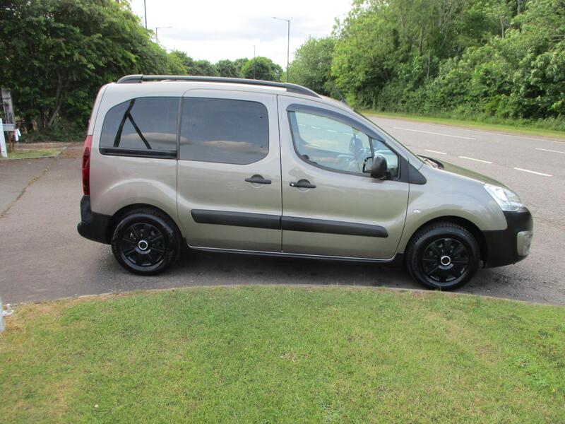 View PEUGEOT PARTNER TEPEE 1.6 HDi OUTDOOR MPV DIESEL AUTO 5 DOOR.