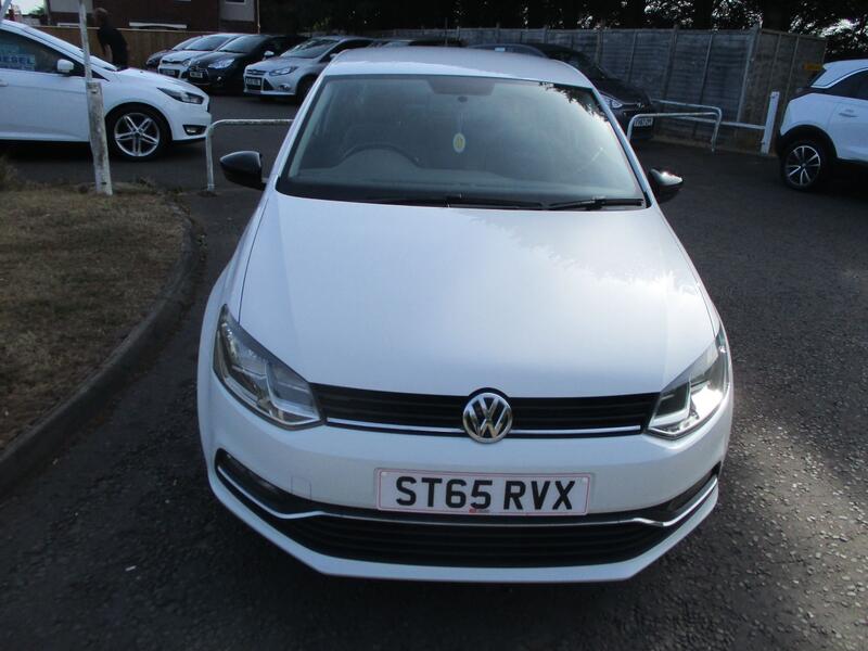 View VOLKSWAGEN POLO 1.2 TSI BlueMotion Tech SE 3 DOOR