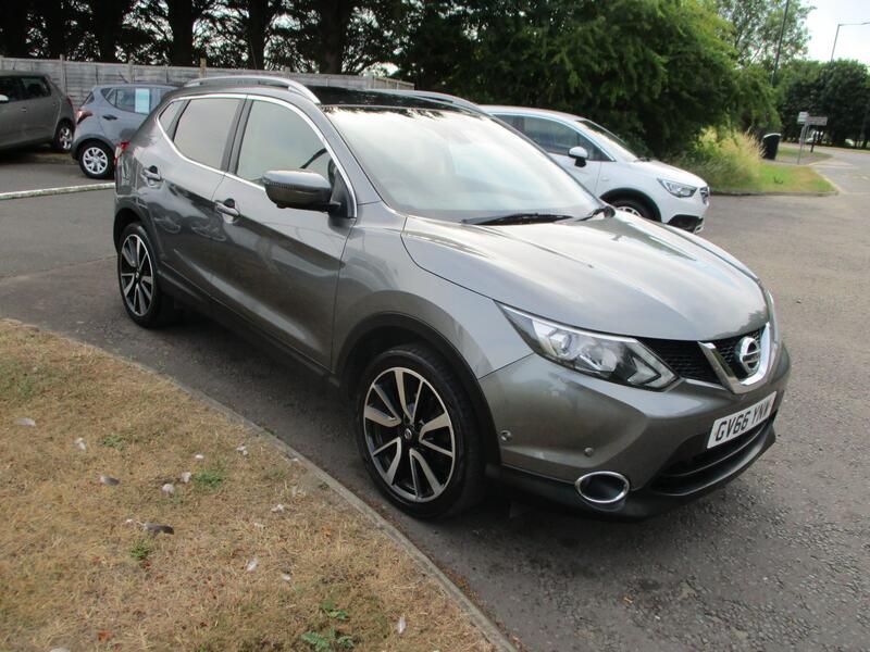 View NISSAN QASHQAI 1.2 DIG-T TEKNA SUV PETROL 5 DOOR