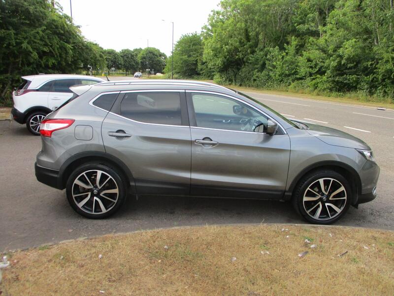 View NISSAN QASHQAI 1.2 DIG-T TEKNA SUV PETROL 5 DOOR