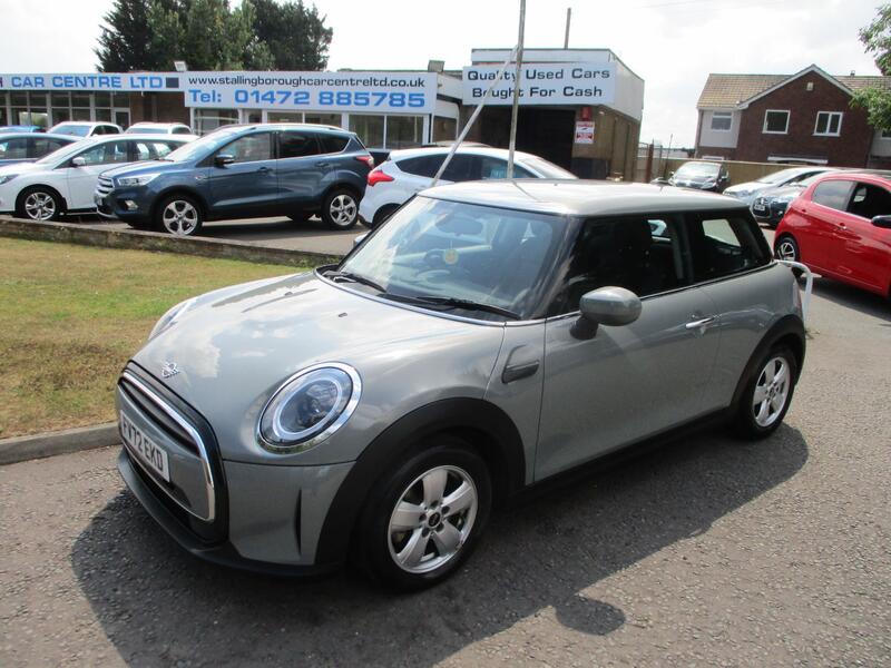 MINI HATCH COOPER 1.5 CLASSIC PETROL AUTOMATIC 3 DOOR 