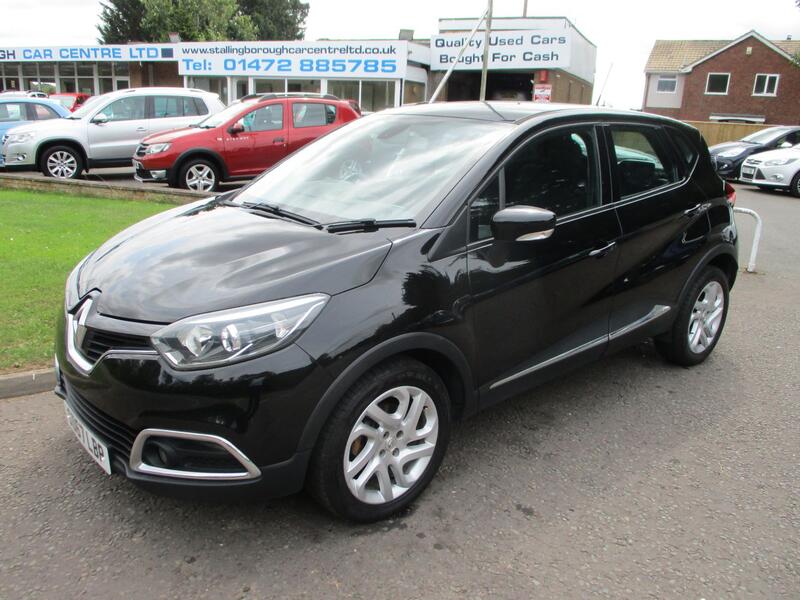 RENAULT CAPTUR 1.5 DCi DYNAMIQUE NAV SUV DIESEL 5 DR.