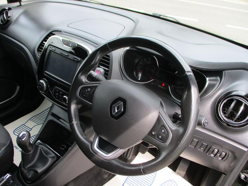 RENAULT CAPTUR